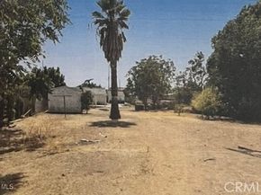 10918 Laurel Canyon Blvd., San Fernando CA 91340