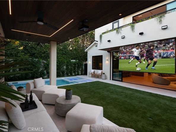 13158 Otsego Street, Sherman Oaks CA 91423