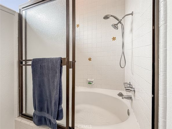 5021 Ambridge Drive, Calabasas CA 91301
