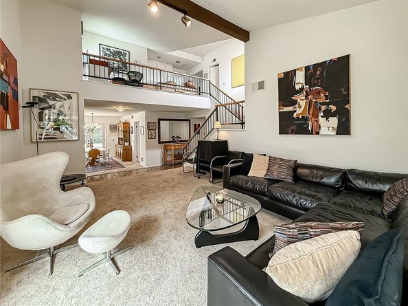 5021 Ambridge Drive, Calabasas CA 91301