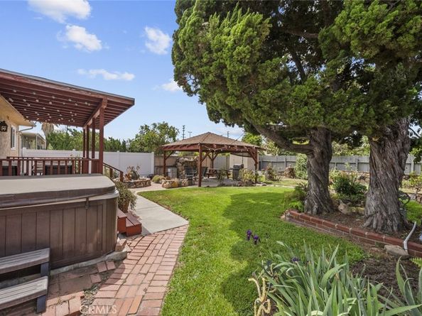 6425 Satsuma Avenue, North Hollywood CA 91606