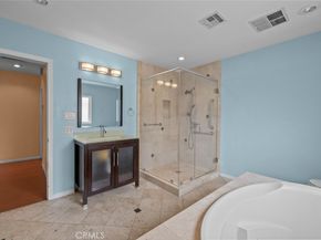 6425 Satsuma Avenue, North Hollywood CA 91606