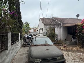 6928 Gentry Avenue, North Hollywood CA 91605