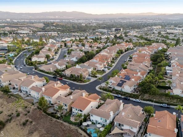 11648 Mariposa Bay Lane, Porter Ranch CA 91326