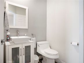 18347 Saticoy Street 17, Reseda CA 91335