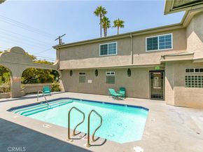 18347 Saticoy Street 17, Reseda CA 91335