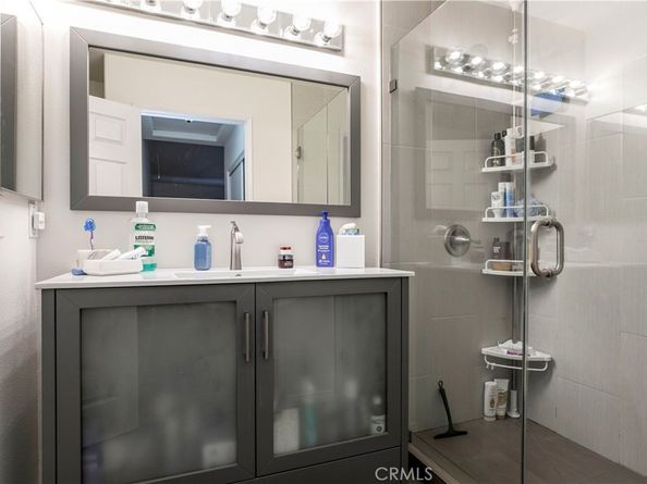 18347 Saticoy Street 17, Reseda CA 91335