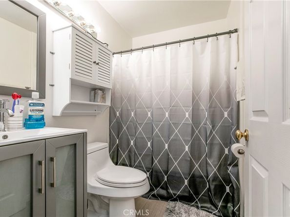 18347 Saticoy Street 17, Reseda CA 91335