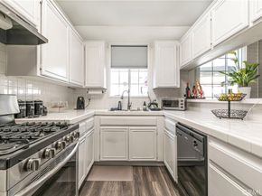 18347 Saticoy Street 17, Reseda CA 91335