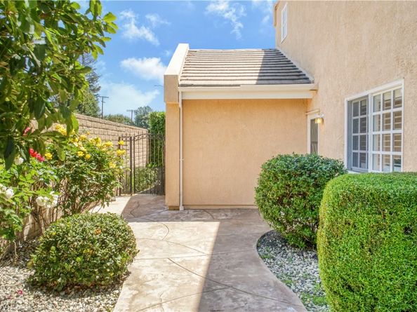 9455 Brandon Court, Northridge CA 91325