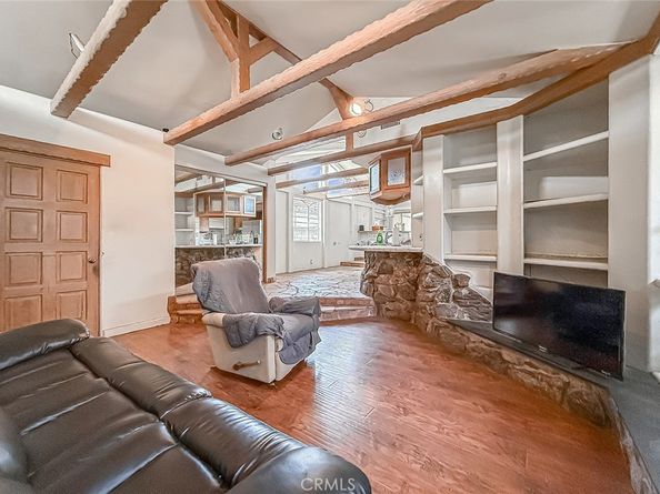 8835 Monogram Avenue, North Hills CA 91343