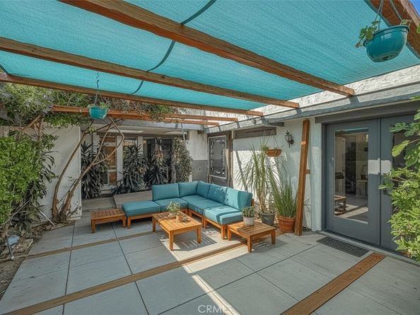 8835 Monogram Avenue, North Hills CA 91343