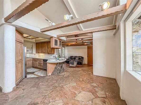 8835 Monogram Avenue, North Hills CA 91343