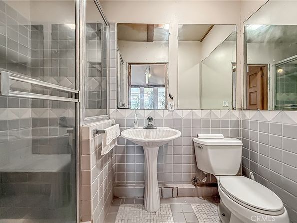 8835 Monogram Avenue, North Hills CA 91343