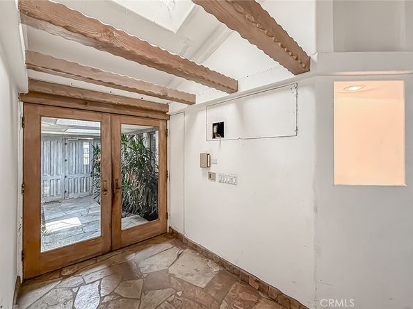 8835 Monogram Avenue, North Hills CA 91343