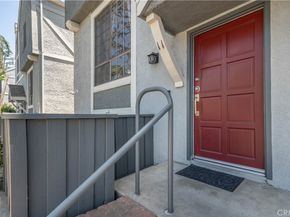 18100 Burbank Boulevard 11, Tarzana CA 91356