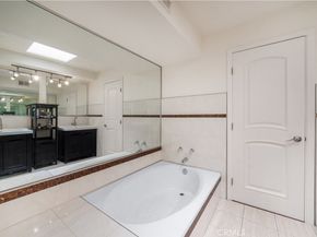 18100 Burbank Boulevard 11, Tarzana CA 91356