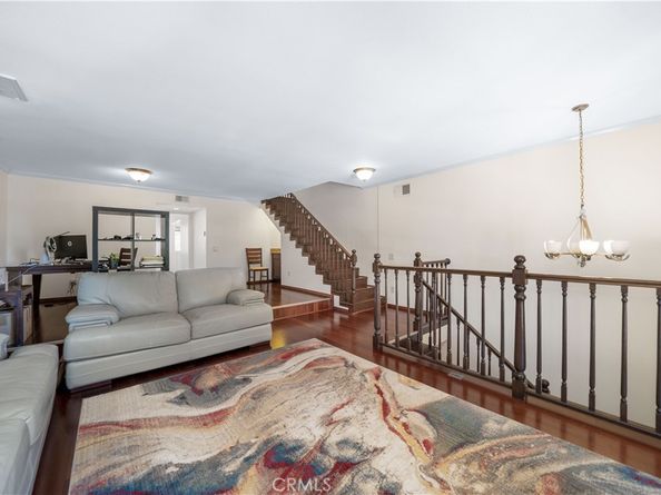 18100 Burbank Boulevard 11, Tarzana CA 91356