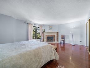 18100 Burbank Boulevard 11, Tarzana CA 91356