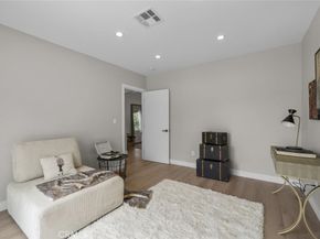 6820 Jellico Avenue, Van Nuys CA 91406