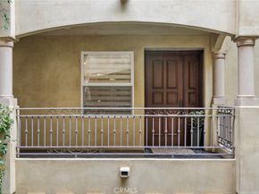 12044 Hoffman Street 204, Studio City CA 91604