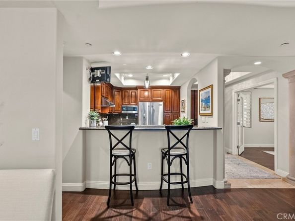 12044 Hoffman Street 204, Studio City CA 91604