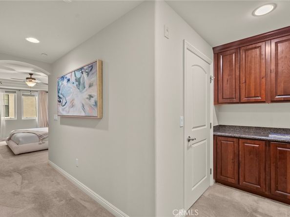 12044 Hoffman Street 204, Studio City CA 91604