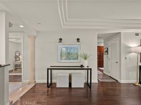 12044 Hoffman Street 204, Studio City CA 91604