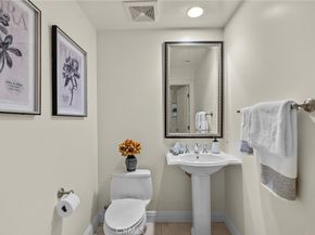 12044 Hoffman Street 204, Studio City CA 91604