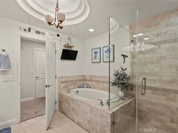 12044 Hoffman Street 204, Studio City CA 91604