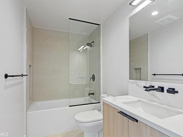321 S Oxford Avenue 606, Los Angeles CA 90020