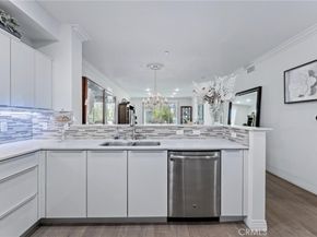 5253 Vantage Avenue 202, Valley Village CA 91607