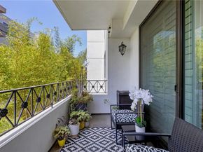 5253 Vantage Avenue 202, Valley Village CA 91607