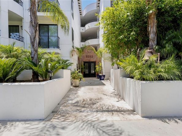 5253 Vantage Avenue 202, Valley Village CA 91607