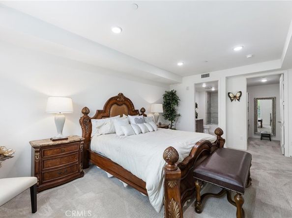 5253 Vantage Avenue 202, Valley Village CA 91607