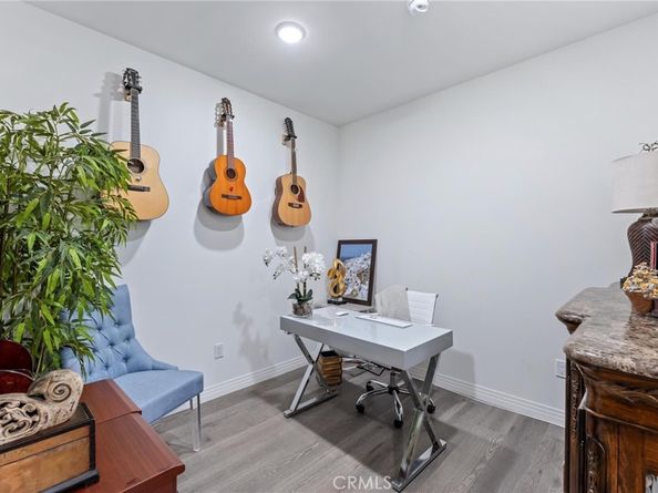 5253 Vantage Avenue 202, Valley Village CA 91607