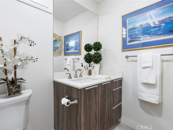 5253 Vantage Avenue 202, Valley Village CA 91607