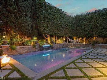 3158 Oakshire Drive