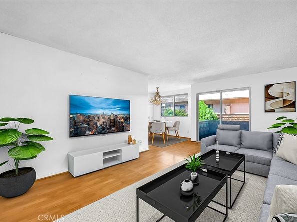 5414 Newcastle Avenue 8, Encino CA 91316