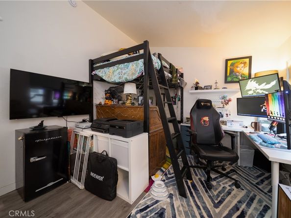 8744 Burnet 7, North Hills CA 91343