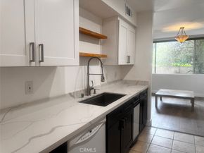 4487 Colbath Avenue 101, Sherman Oaks CA 91423