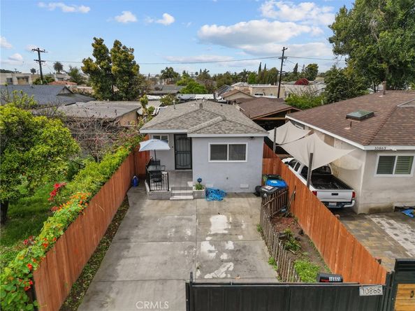 10865 Weigand Avenue, Los Angeles CA 90059