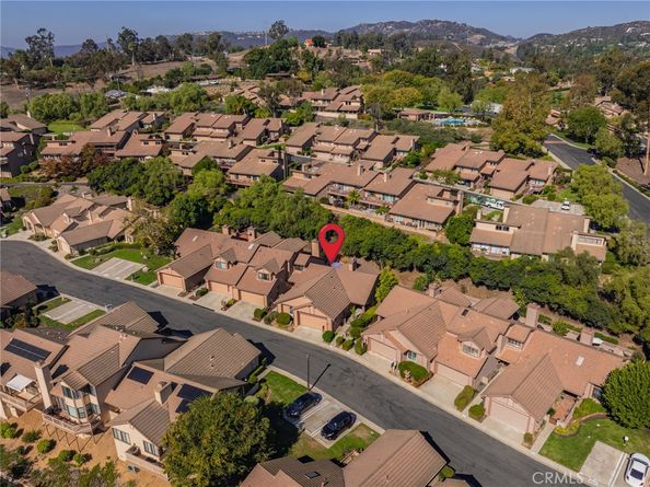 332 Mahogany Gln, Escondido CA 92026