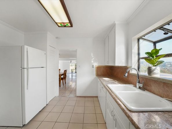 1745 College View Place, Los Angeles CA 90041