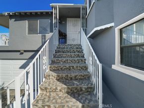 1745 College View Place, Los Angeles CA 90041