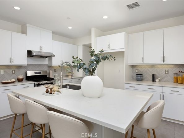 26 Prominence, Lake Forest CA 92630