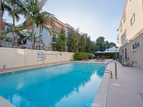 15344 Weddington, Sherman Oaks CA 91411