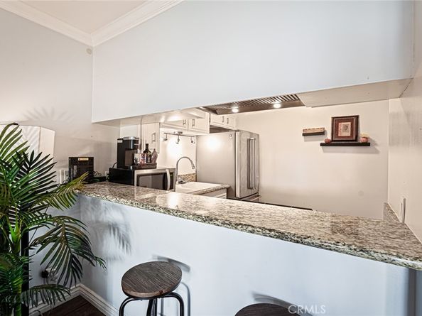 15344 Weddington, Sherman Oaks CA 91411