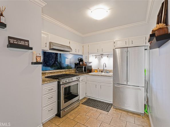 15344 Weddington, Sherman Oaks CA 91411