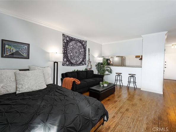 15344 Weddington, Sherman Oaks CA 91411